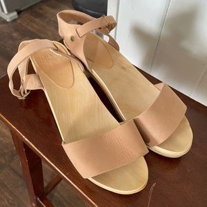 Bryr Rachel low heel sandals